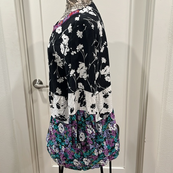 Beautiful Calessa tiered top - Picture 7 of 9